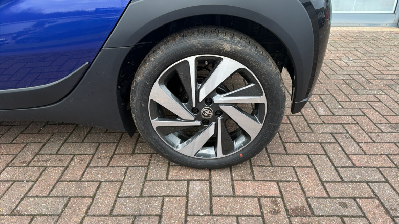 Toyota Aygo X 1.0 VVT-i Edge 5dr Petrol Hatchback